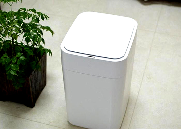 Thùng đựng rác thông minh