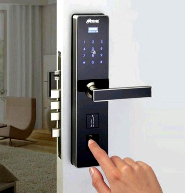 khoá cổng sắt vân tay