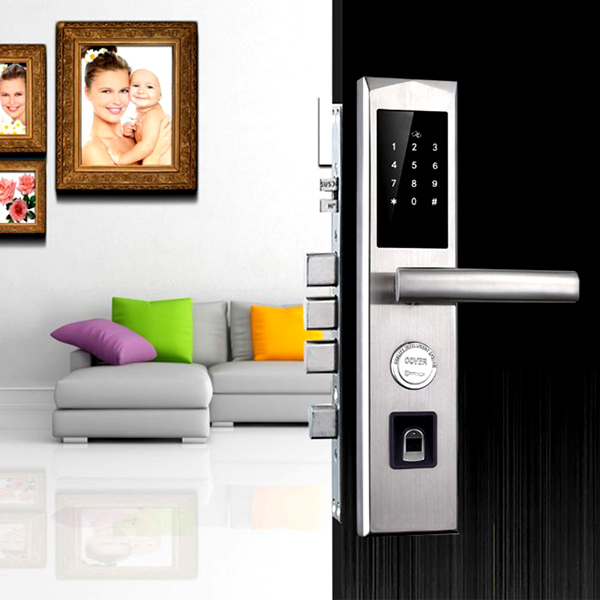 khoá vân tay chính hãng tại Robothome