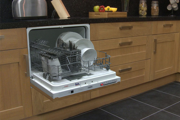 máy rửa bát mini