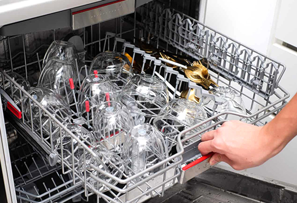 máy rửa chén bát