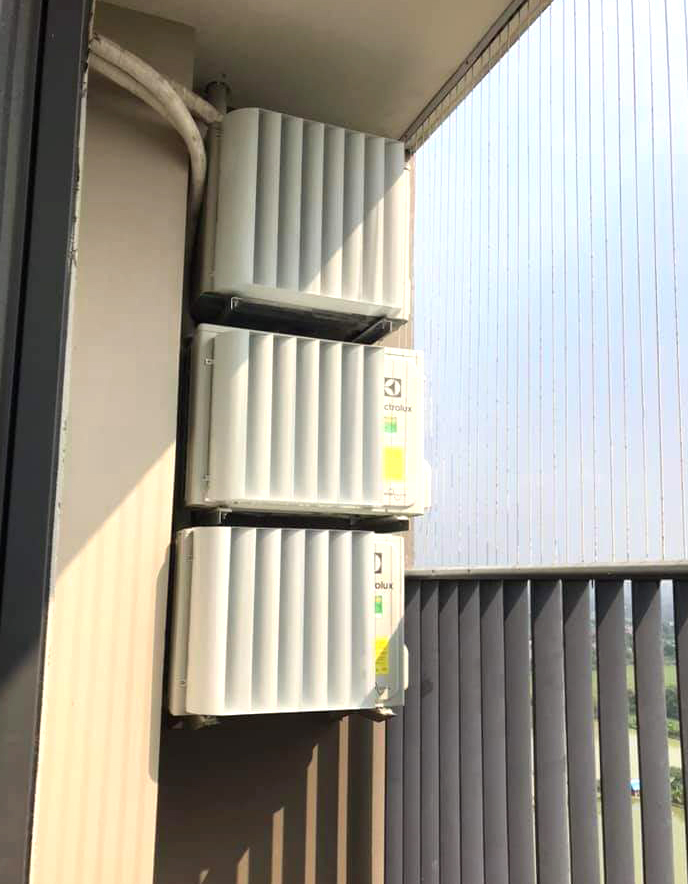Cánh hướng gió dàn nóng giúp cải thiện không gian ban công gia đình